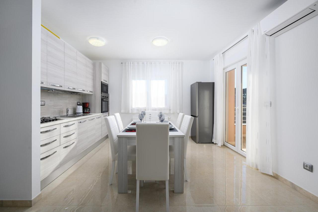 Stancija Amorozo 5 Poreč Exterior foto