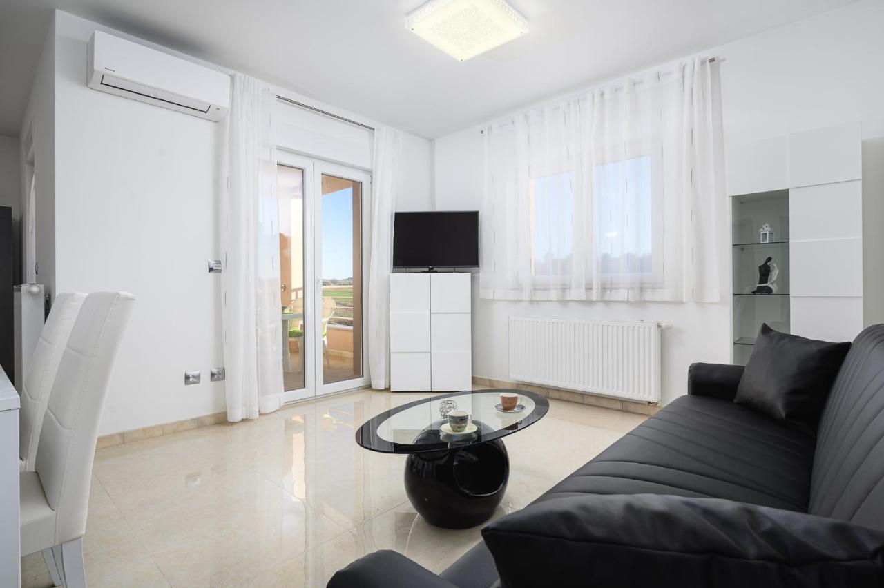 Stancija Amorozo 5 Poreč Exterior foto