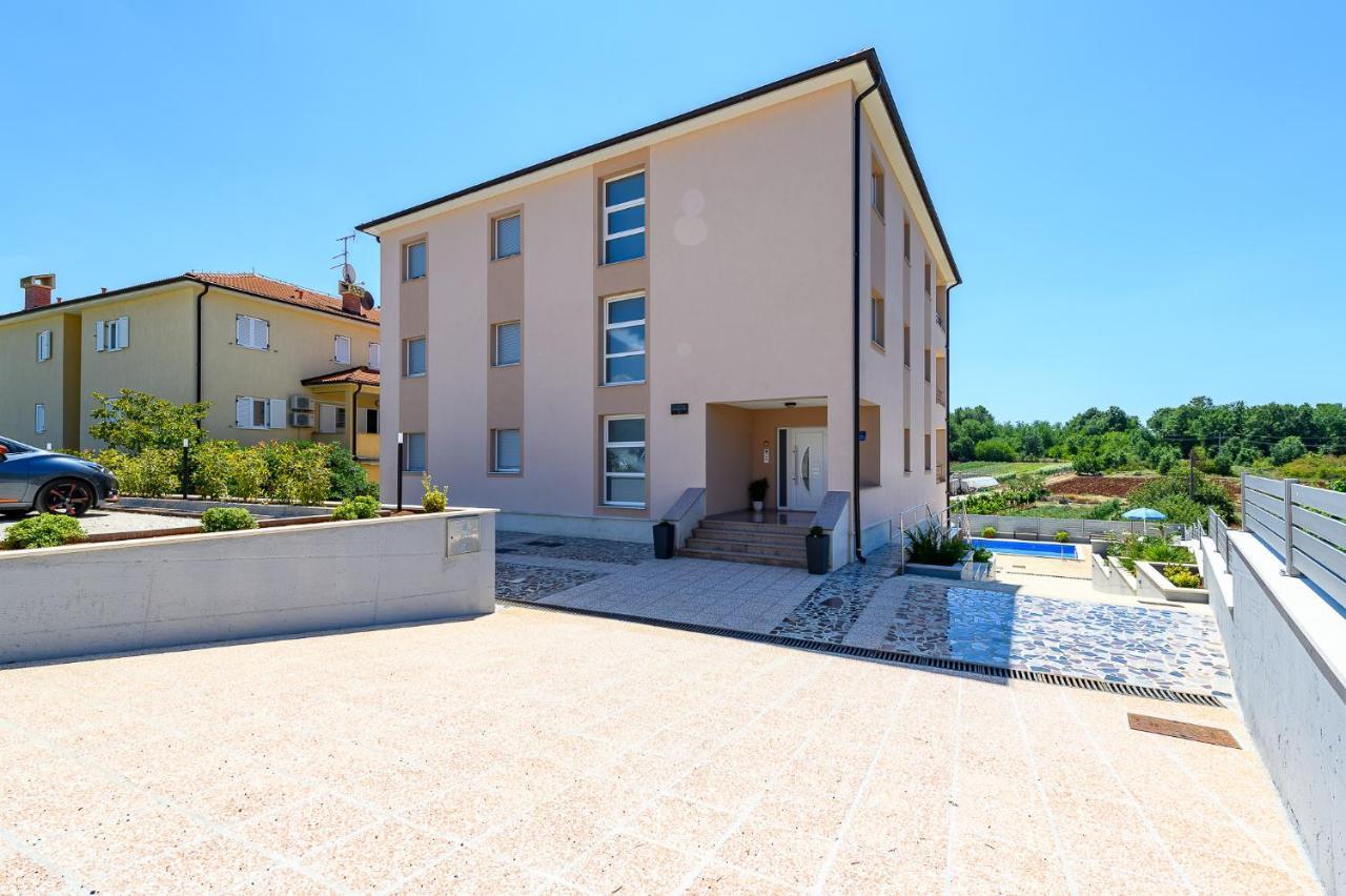 Stancija Amorozo 5 Poreč Exterior foto