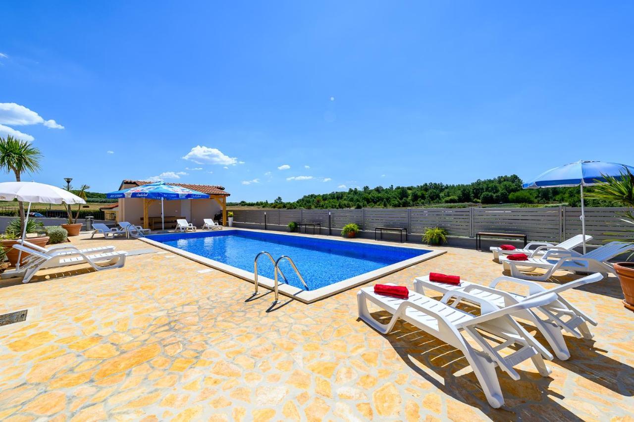 Stancija Amorozo 5 Poreč Exterior foto